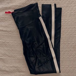 LIKE NEW SPANX LEGGINGS WHITE STRIPE ALTHLETIC PINSTRIPE LEATHER